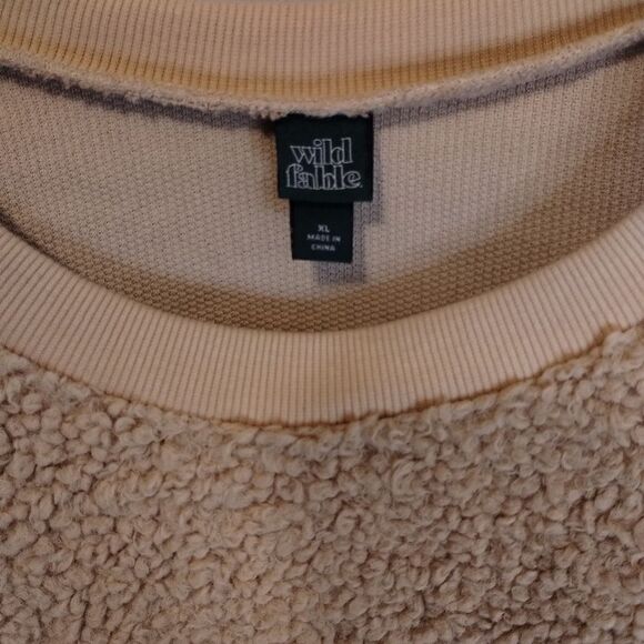 WILD FABLE Faux Shearling Cropped Sweat shirt - Picture 5 of 6